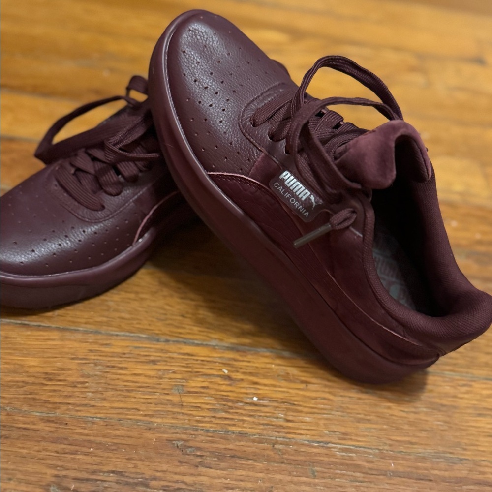 Puma Maroon Brown Leather Sneakers Versatile Casual Style